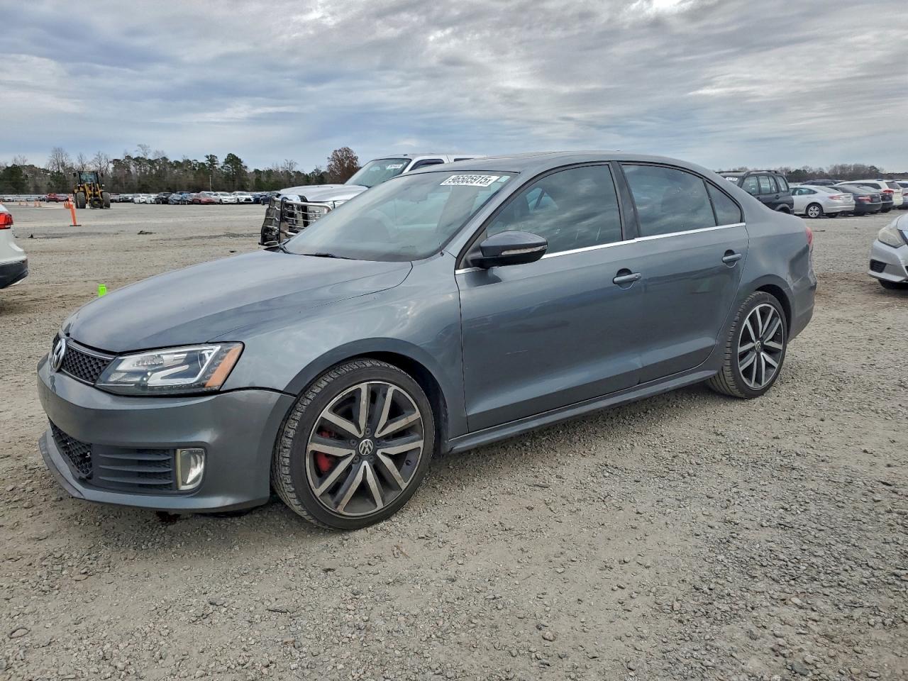 2013 VOLKSWAGEN JETTA
