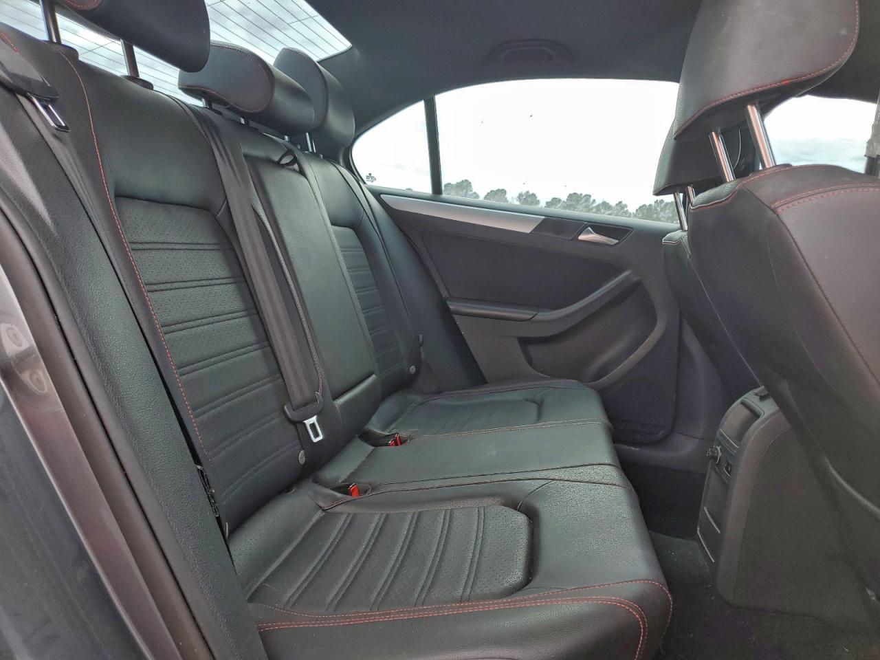 2013 VOLKSWAGEN JETTA GLI photo 10