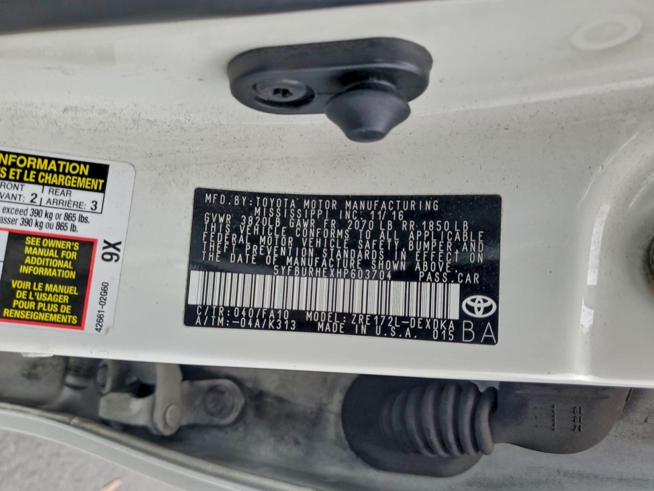 2017 TOYOTA COROLLA L photo 12