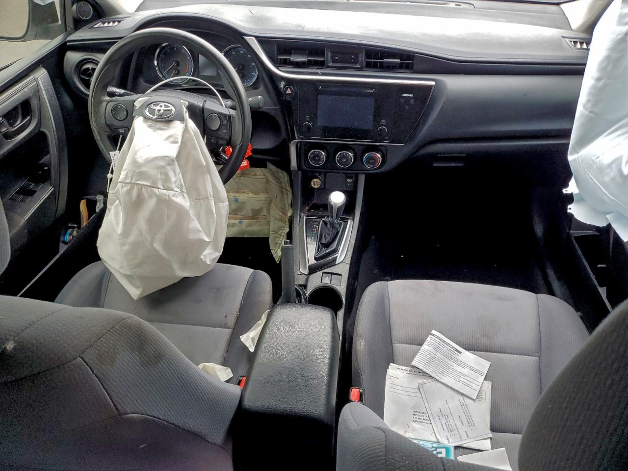 2017 TOYOTA COROLLA L photo 8