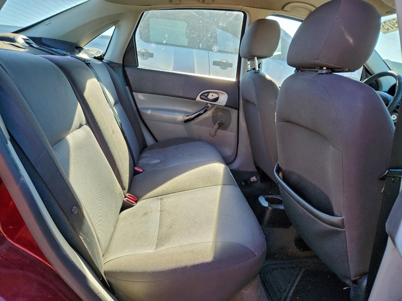 2007 FORD FOCUS ZX4 photo 10