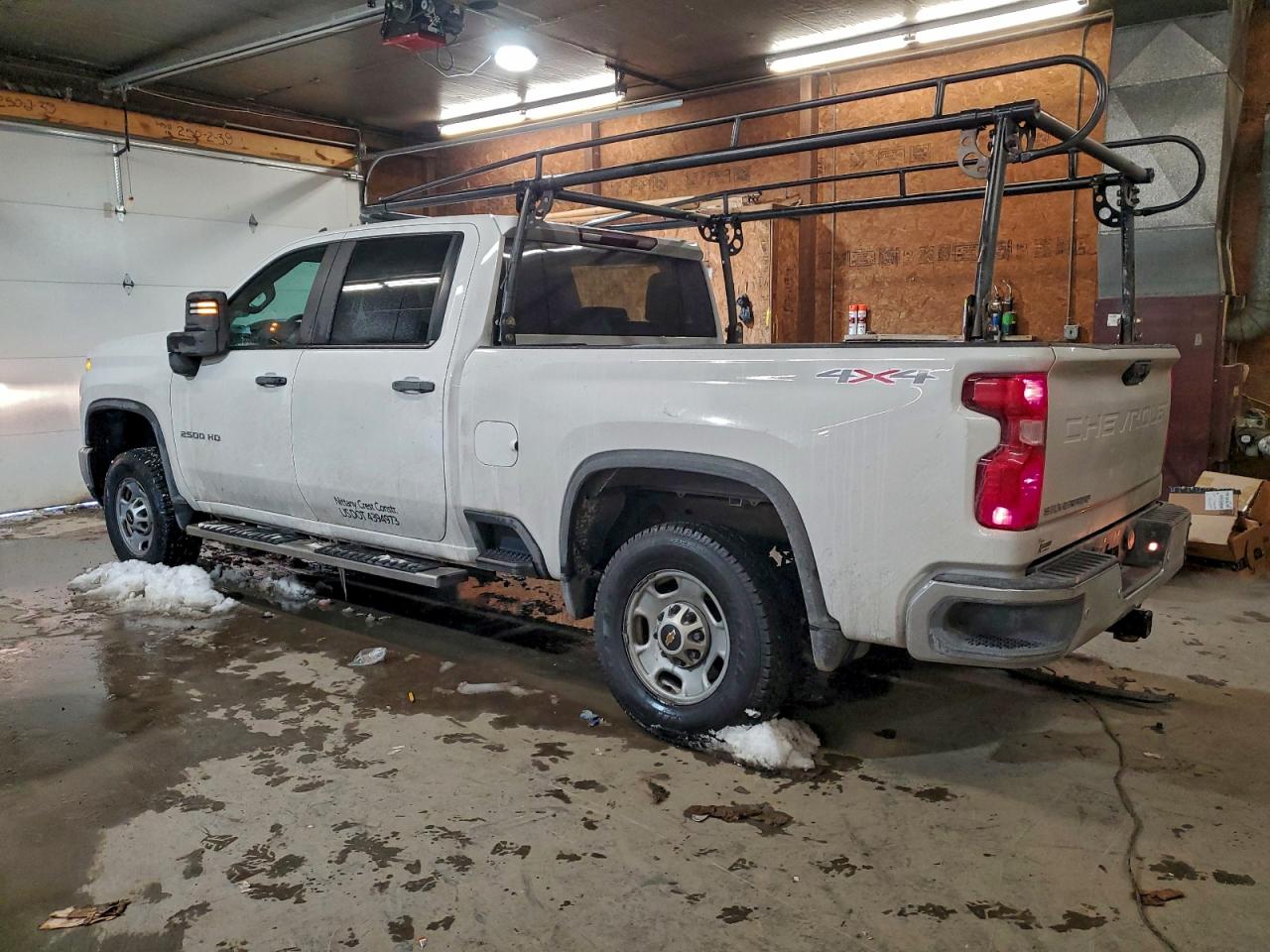 2024 CHEVROLET SILVERADO K2500 HEAVY DUTY photo 2