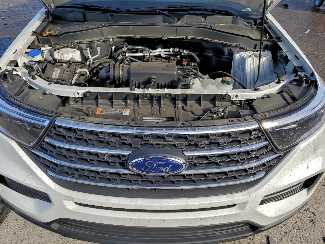 2024 FORD EXPLORER XLT photo 12