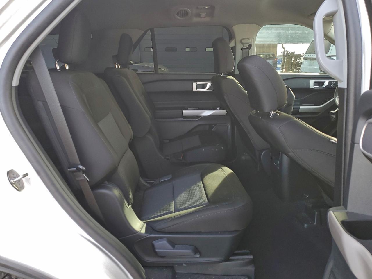 2024 FORD EXPLORER XLT photo 11