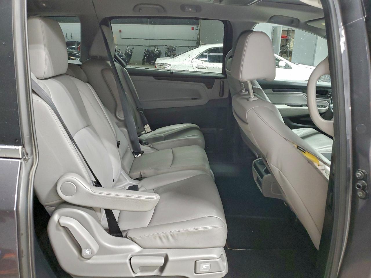 2019 HONDA ODYSSEY TOURING photo 11