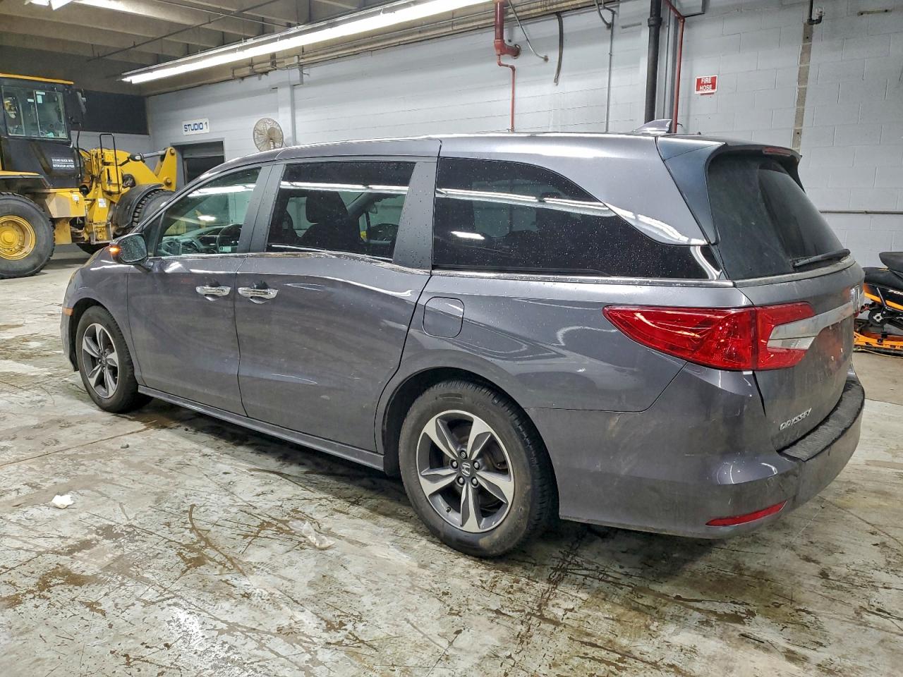 2019 HONDA ODYSSEY TOURING photo 2