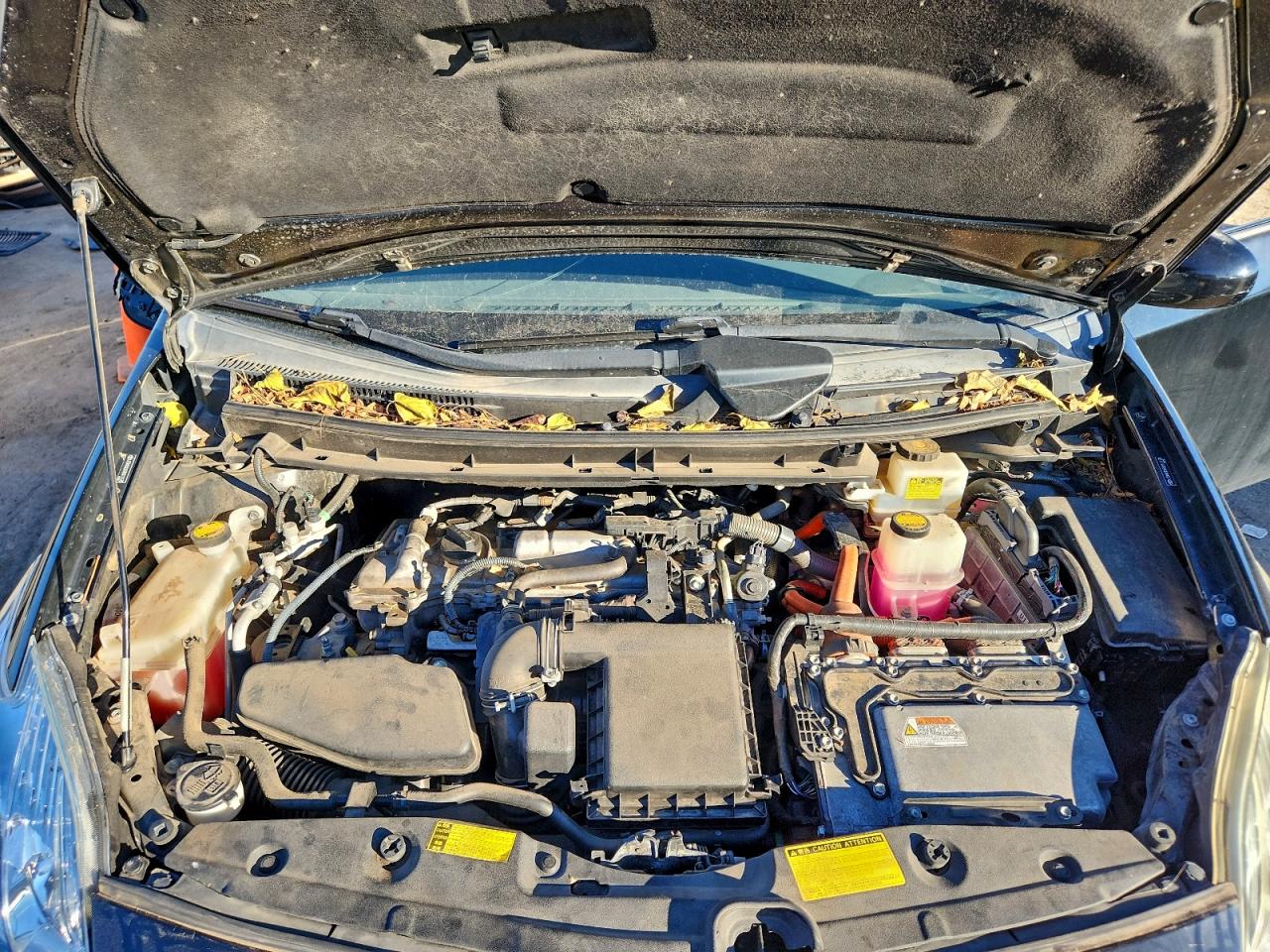 2010 TOYOTA PRIUS photo 11