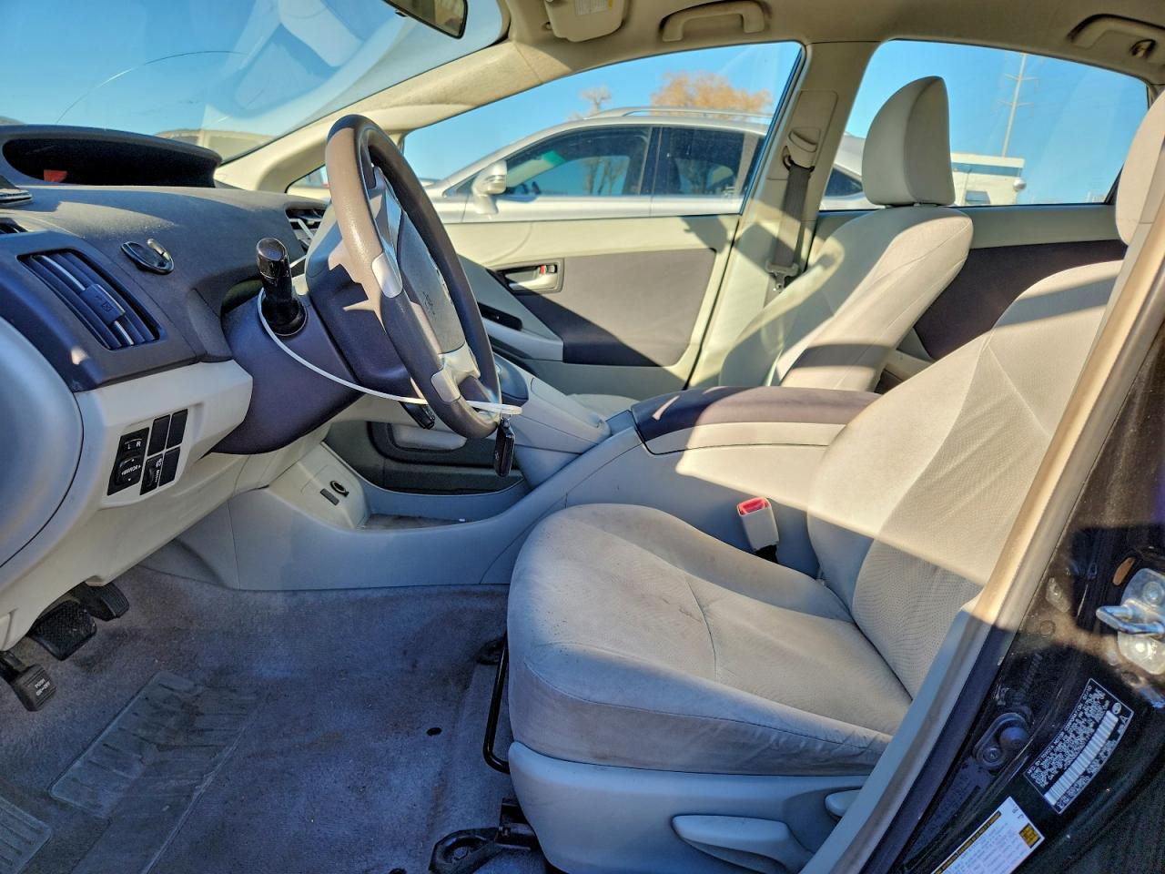 2010 TOYOTA PRIUS photo 7