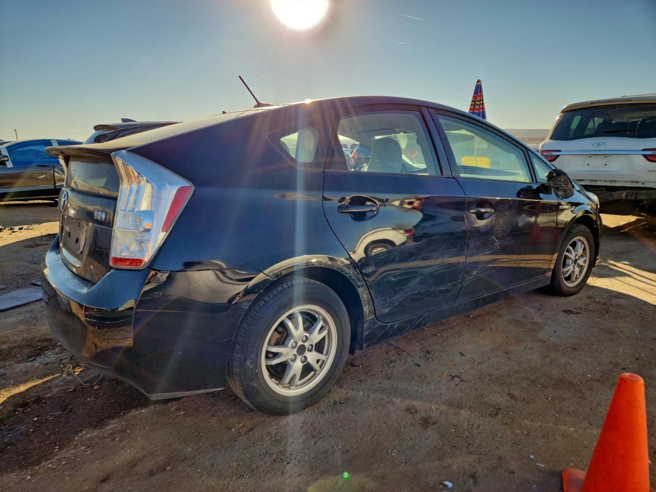 2010 TOYOTA PRIUS photo 3