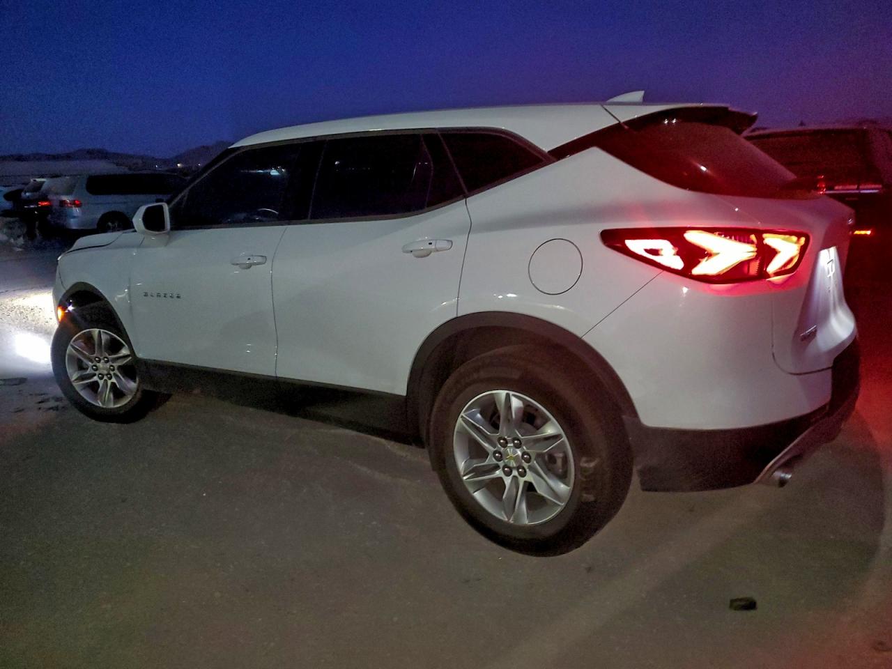 2020 CHEVROLET BLAZER 1LT photo 2