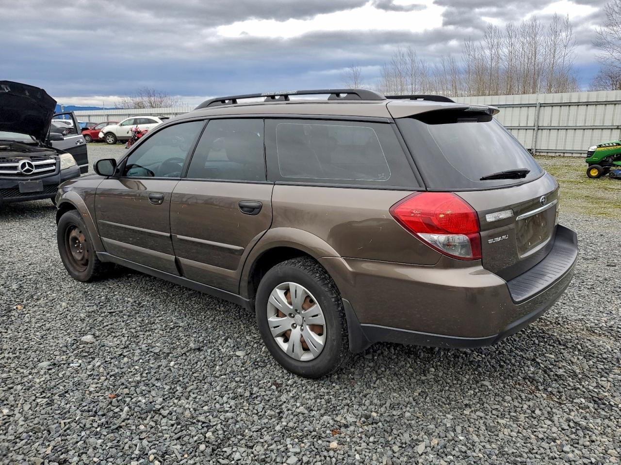 2009 SUBARU OUTBACK photo 2