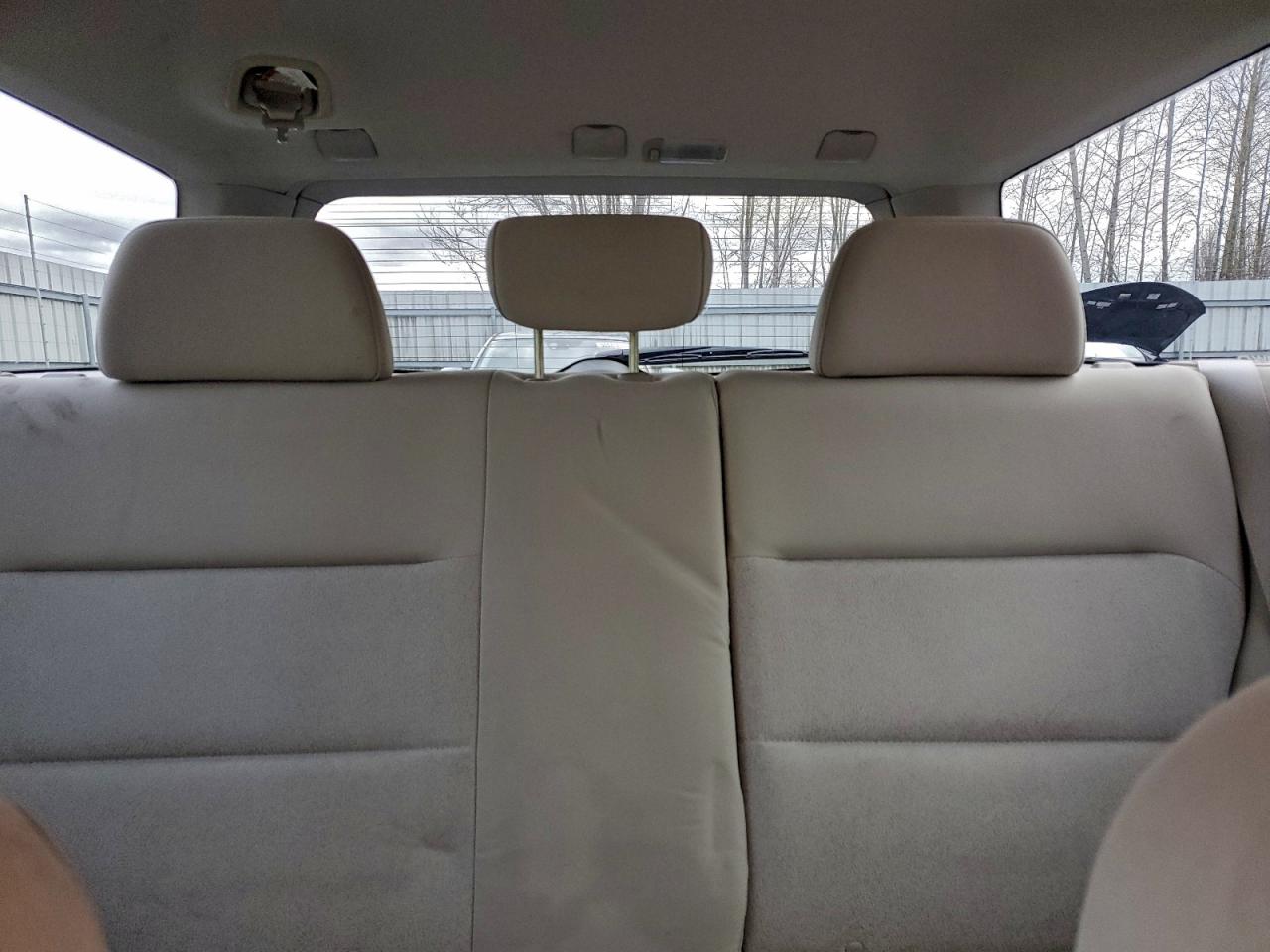 2009 SUBARU OUTBACK photo 10