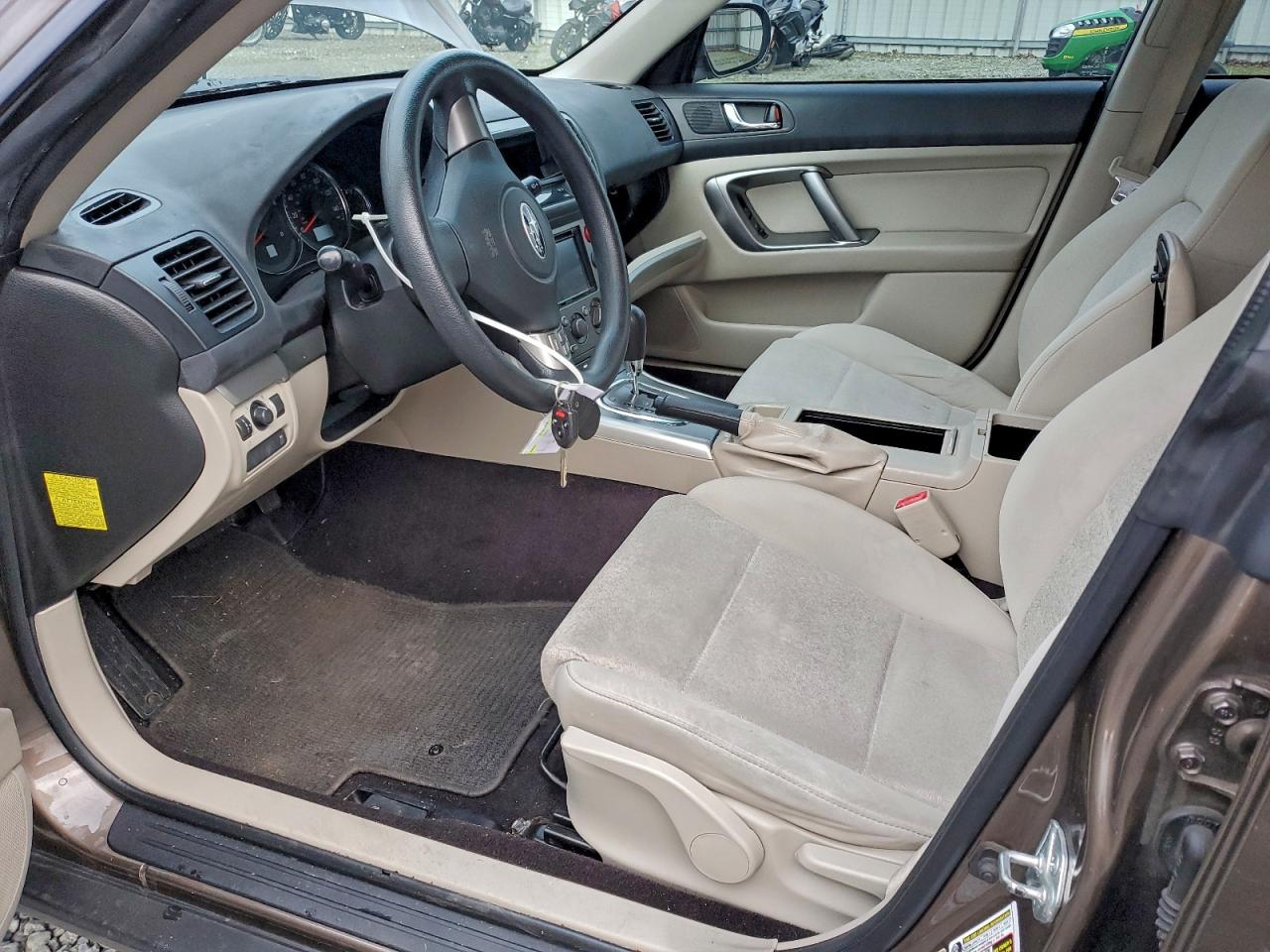2009 SUBARU OUTBACK photo 7