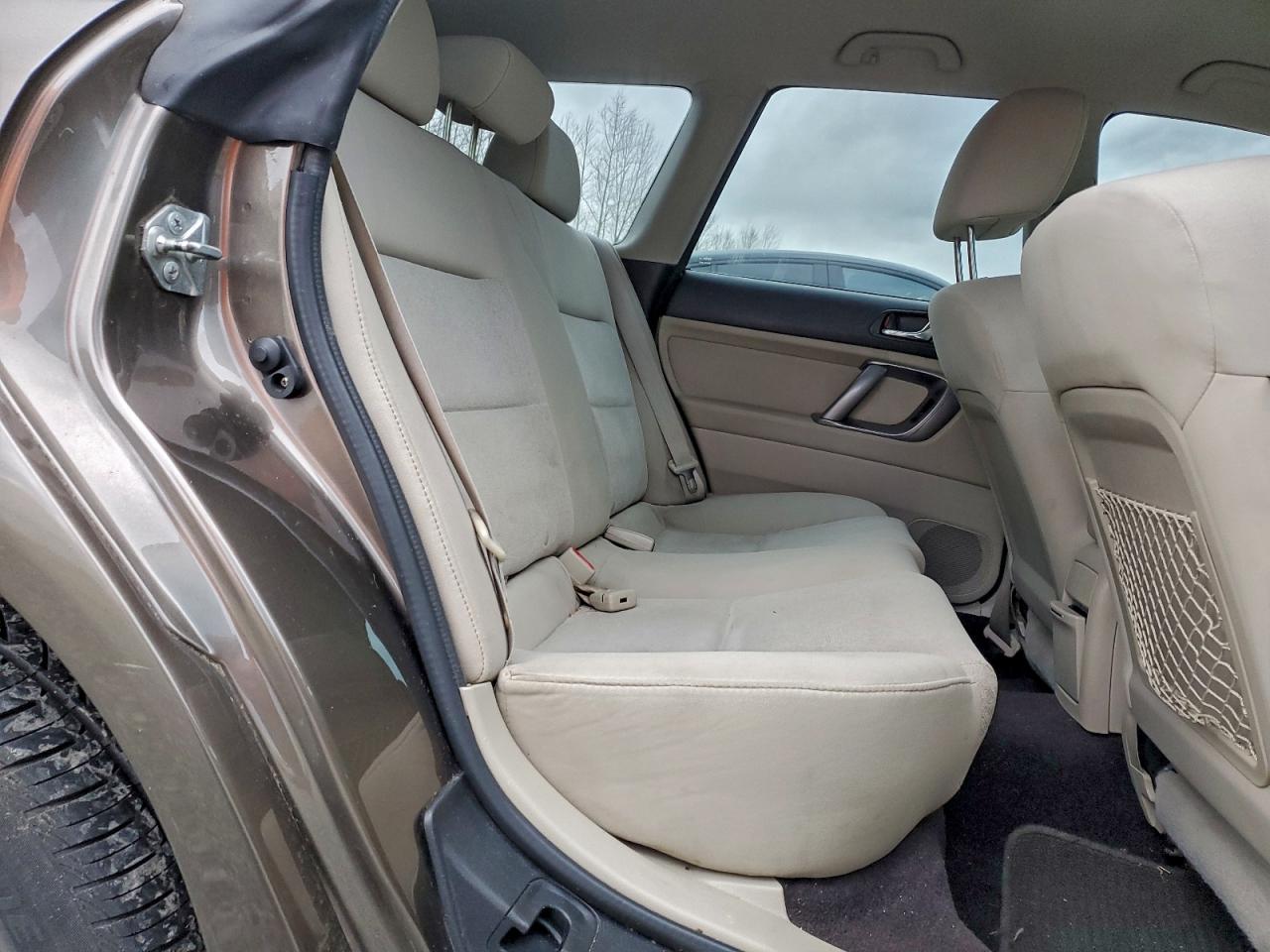 2009 SUBARU OUTBACK photo 11