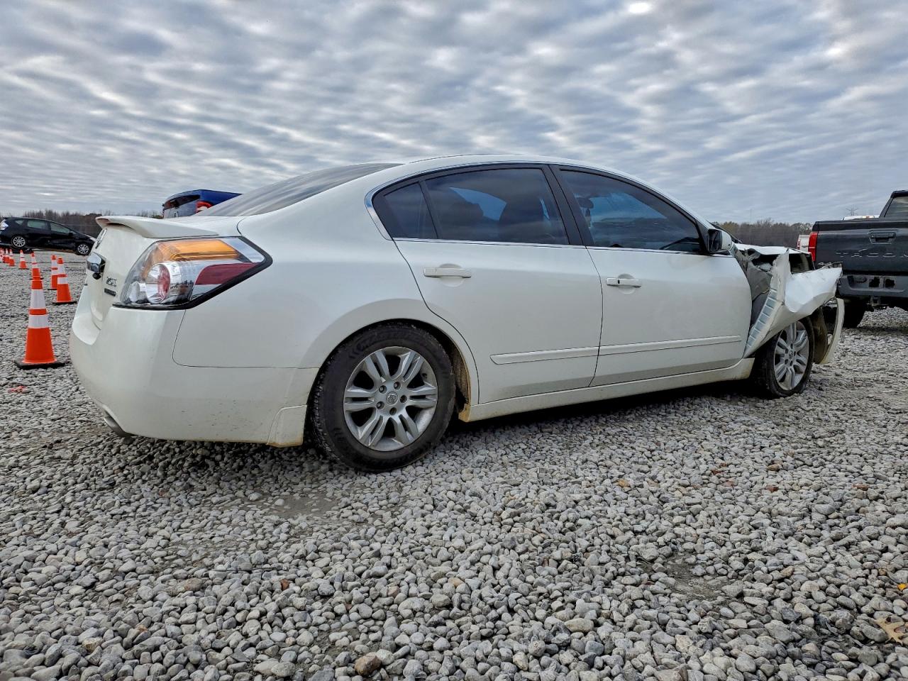 2011 NISSAN ALTIMA BASE photo 3