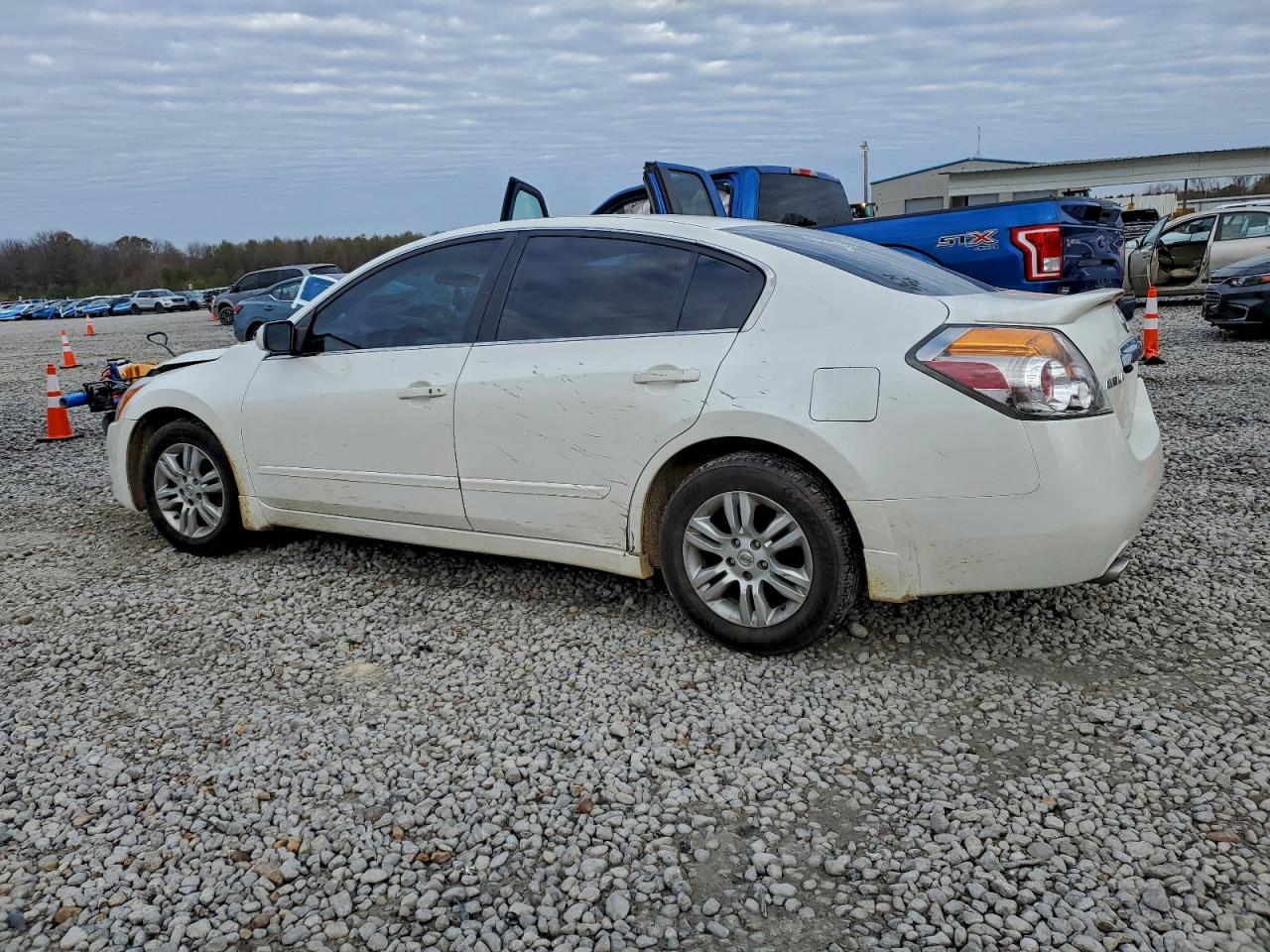 2011 NISSAN ALTIMA BASE photo 2