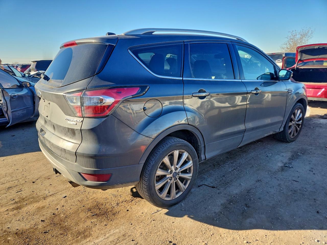 2017 FORD ESCAPE TITANIUM photo 3