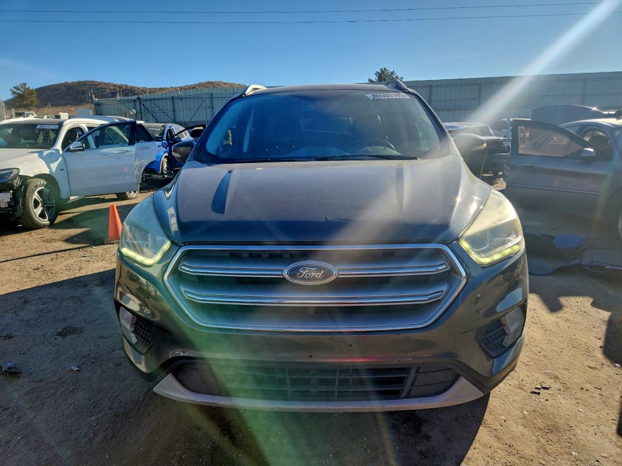 2017 FORD ESCAPE TITANIUM photo 5