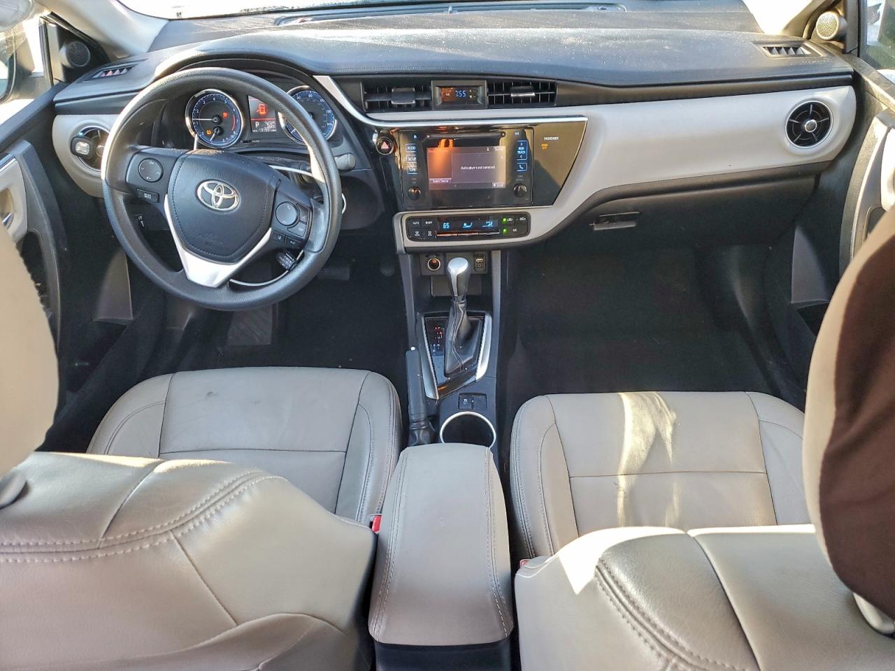 2017 TOYOTA COROLLA L photo 8