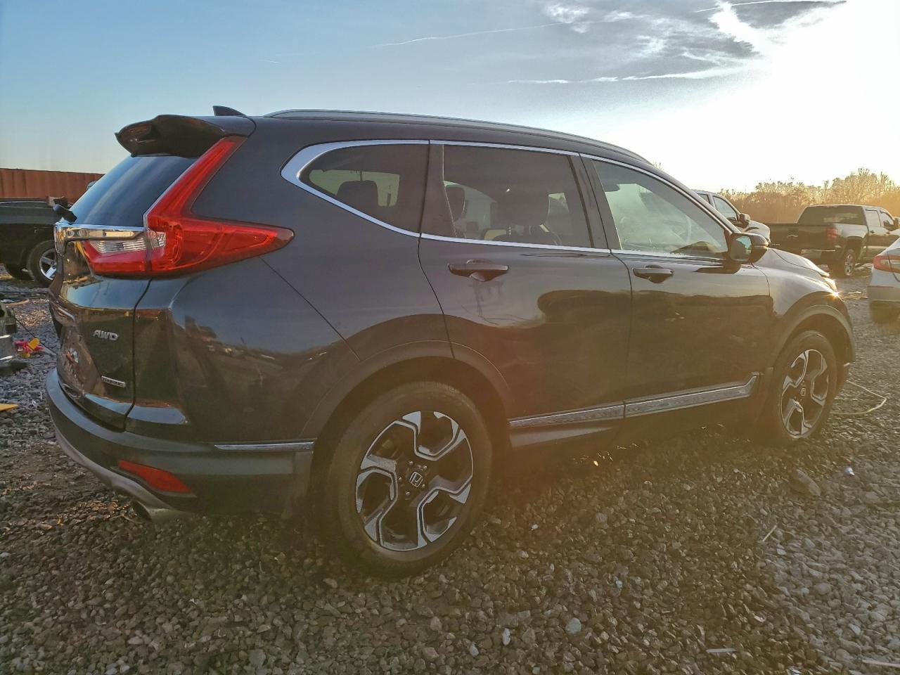 2017 HONDA CR-V TOURING photo 3