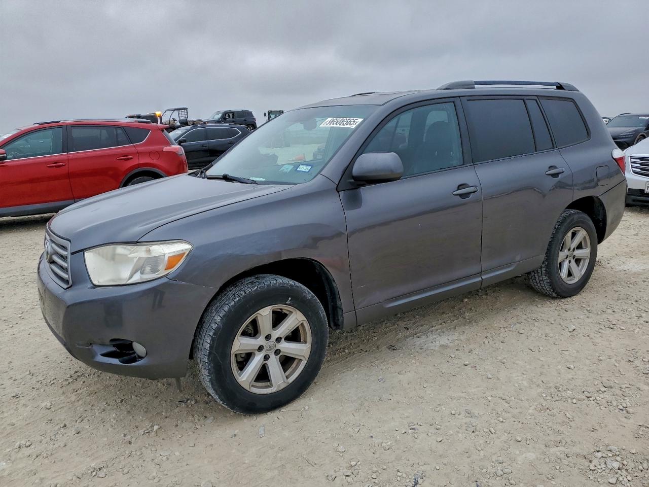 2010 TOYOTA HIGHLANDER SE — FRONT END damage — photo 1