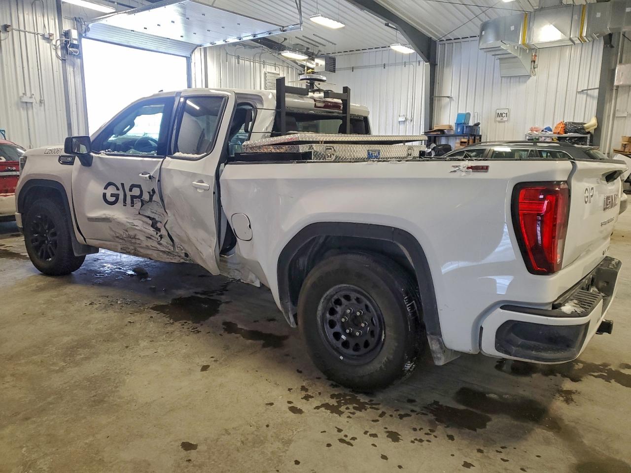 2025 GMC SIERRA K1500 ELEVATION photo 2