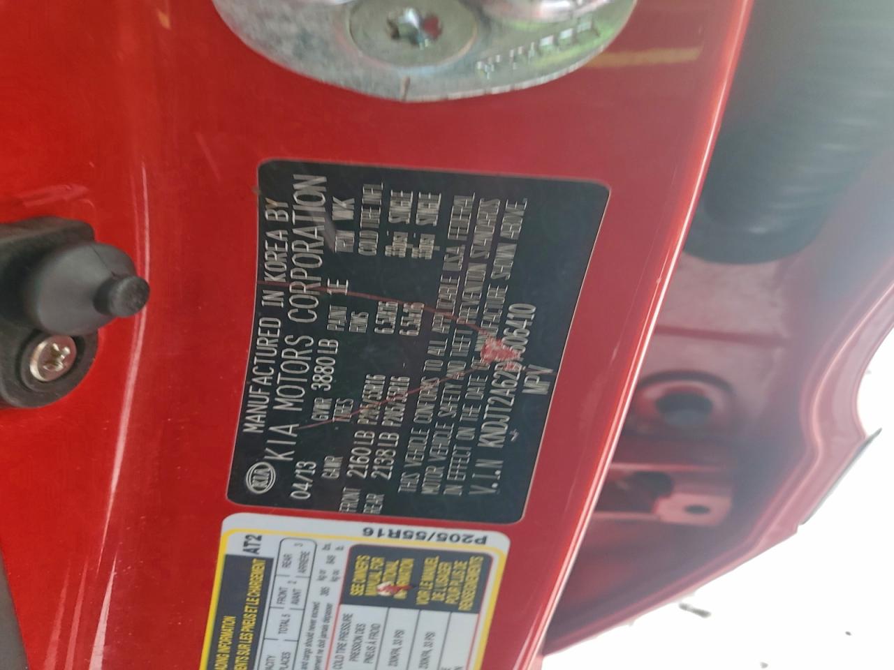 2013 KIA SOUL + photo 13