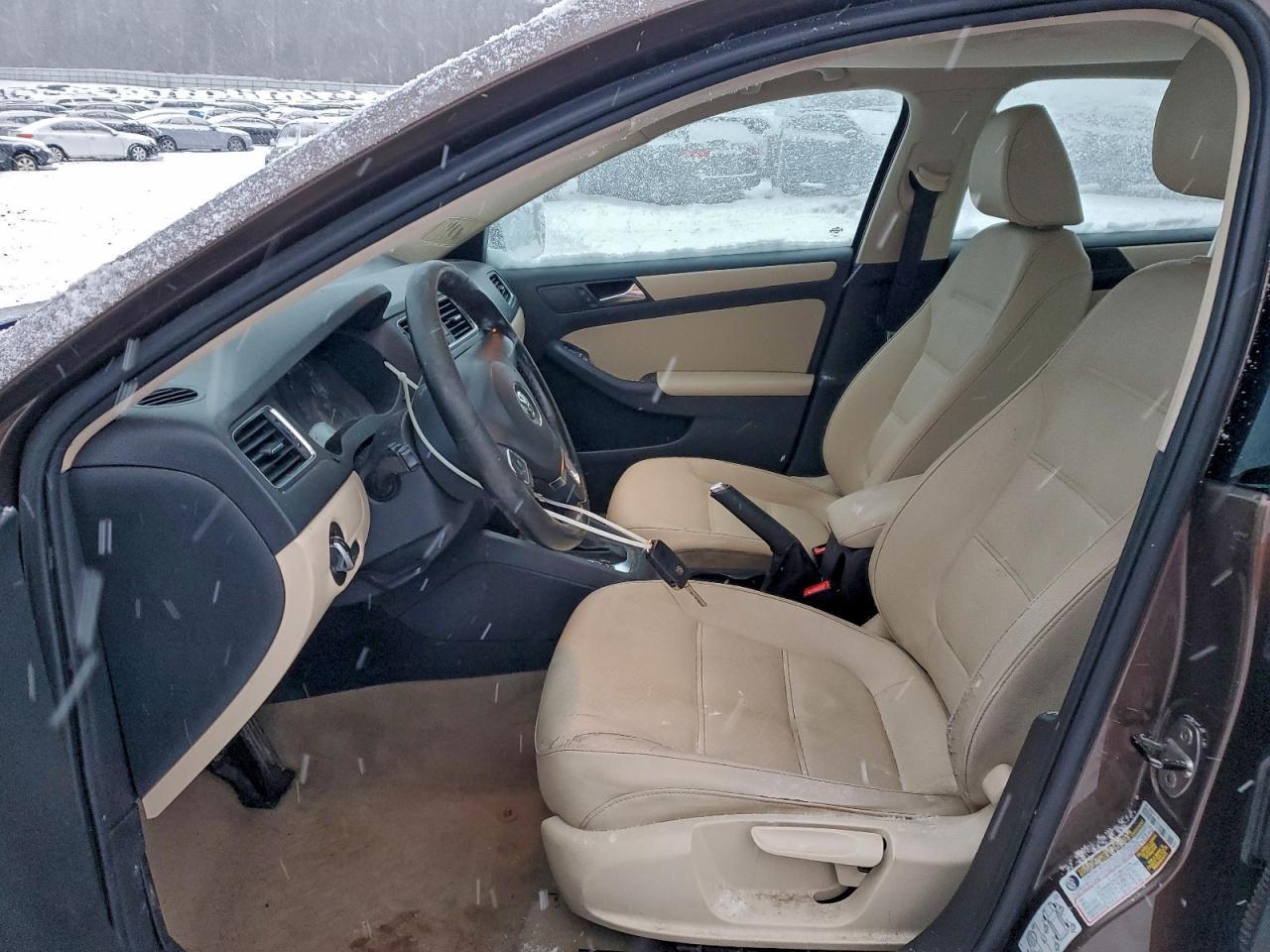 2011 VOLKSWAGEN JETTA SE photo 7