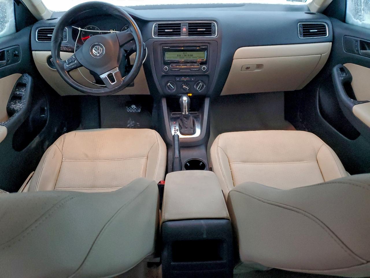 2011 VOLKSWAGEN JETTA SE photo 8