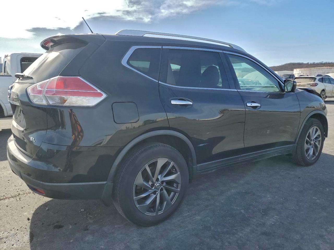 2016 NISSAN ROGUE SL photo 3