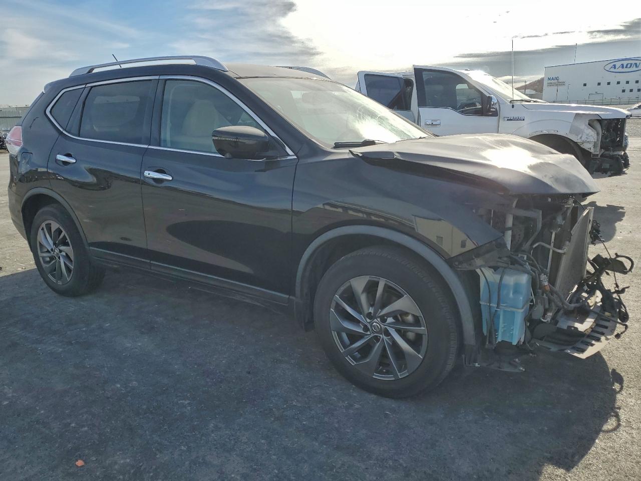 2016 NISSAN ROGUE SL photo 4