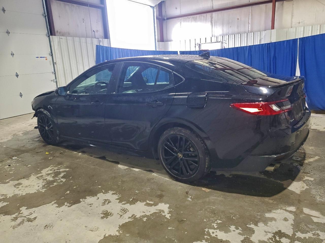 2025 TOYOTA CAMRY XSE photo 3