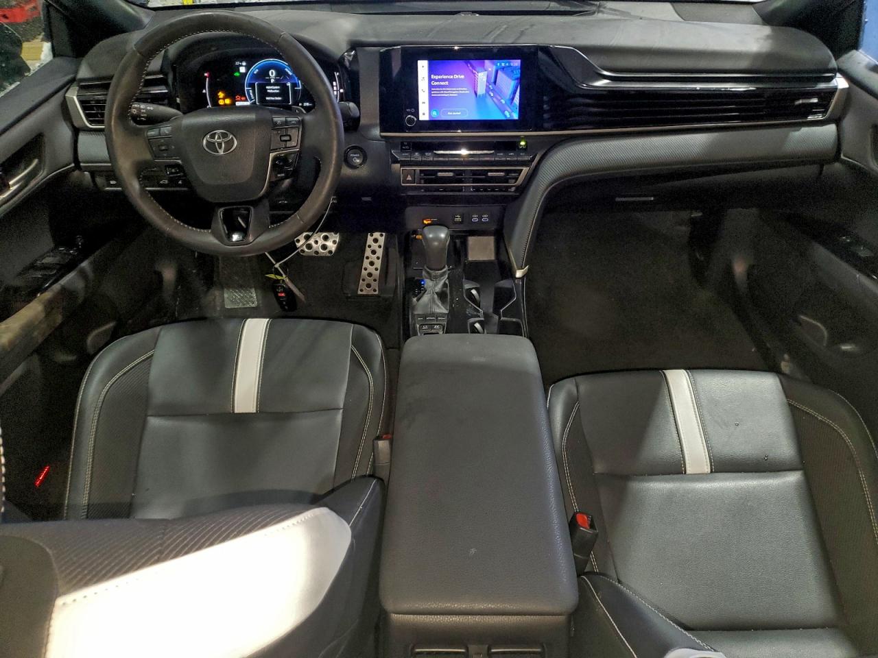 2025 TOYOTA CAMRY XSE photo 15