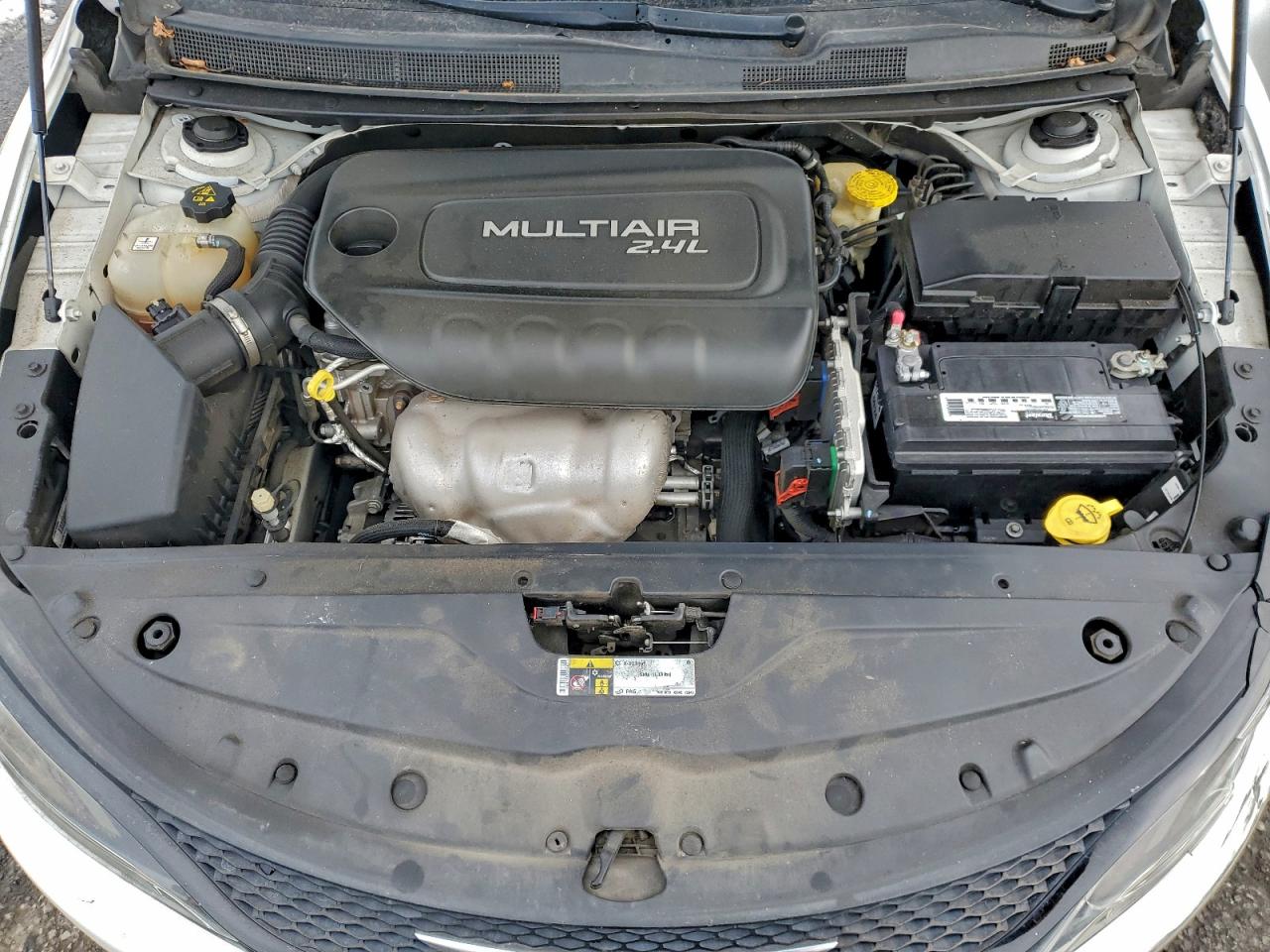2015 CHRYSLER 200 S photo 11