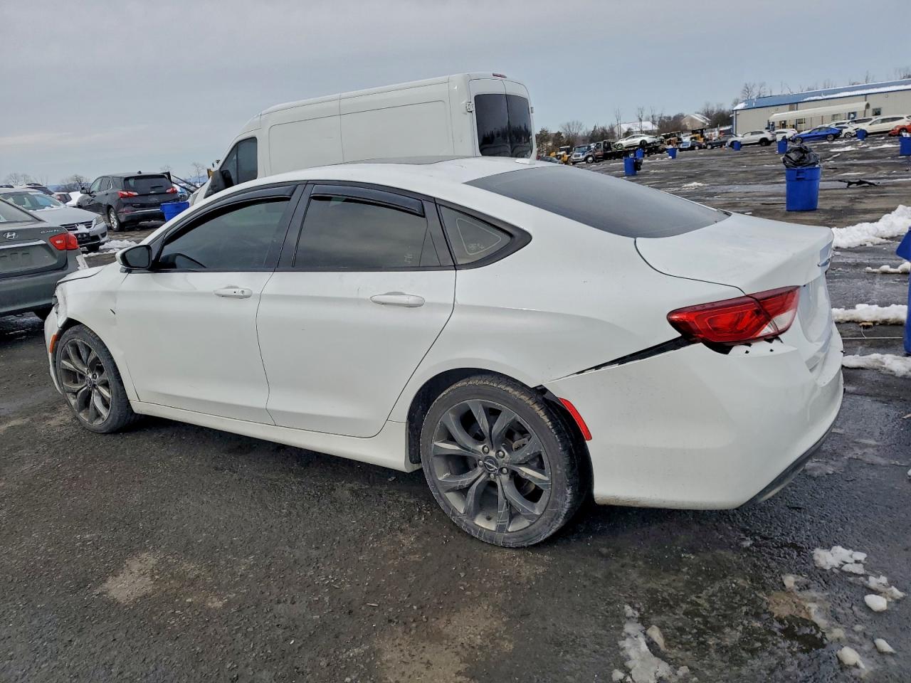 2015 CHRYSLER 200 S photo 2