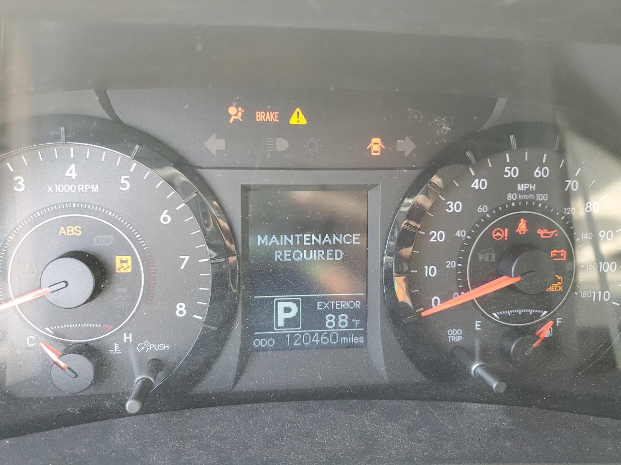 2015 TOYOTA SIENNA LE photo 9