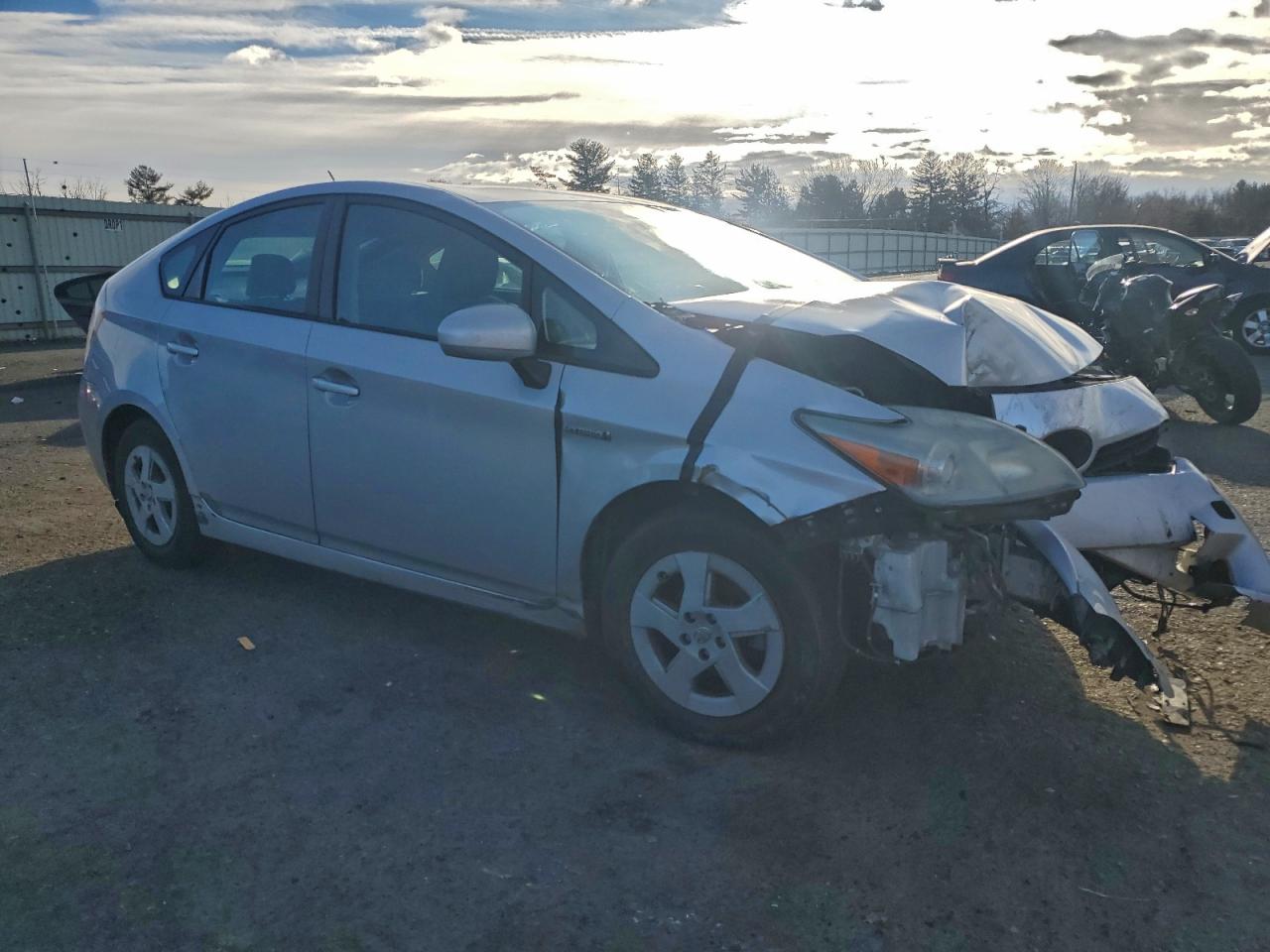 2011 TOYOTA PRIUS photo 4