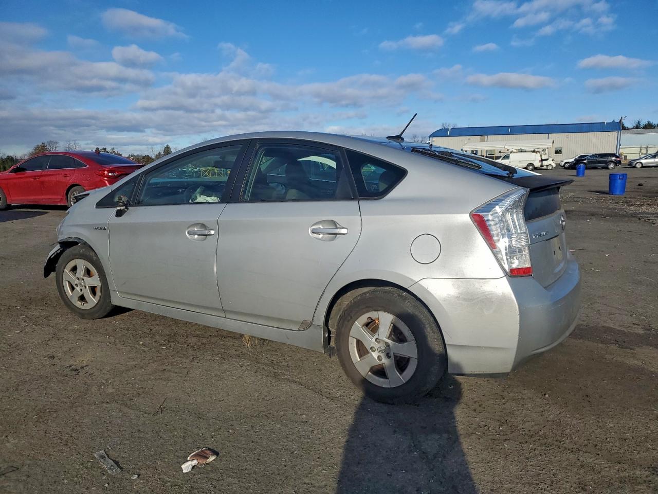 2011 TOYOTA PRIUS photo 2