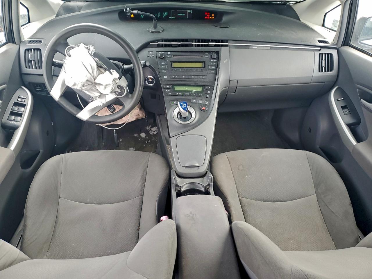 2011 TOYOTA PRIUS photo 8