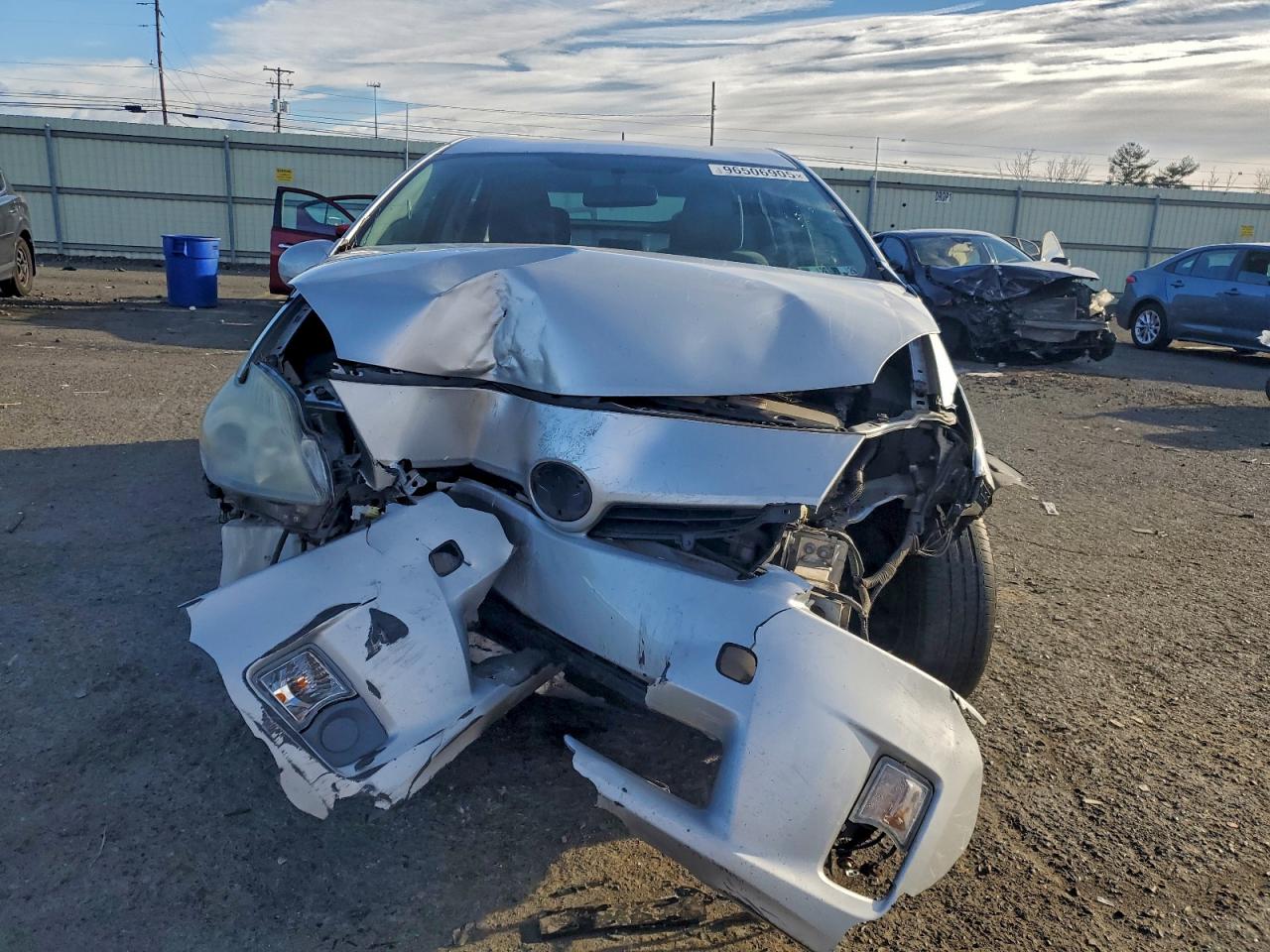 2011 TOYOTA PRIUS photo 5