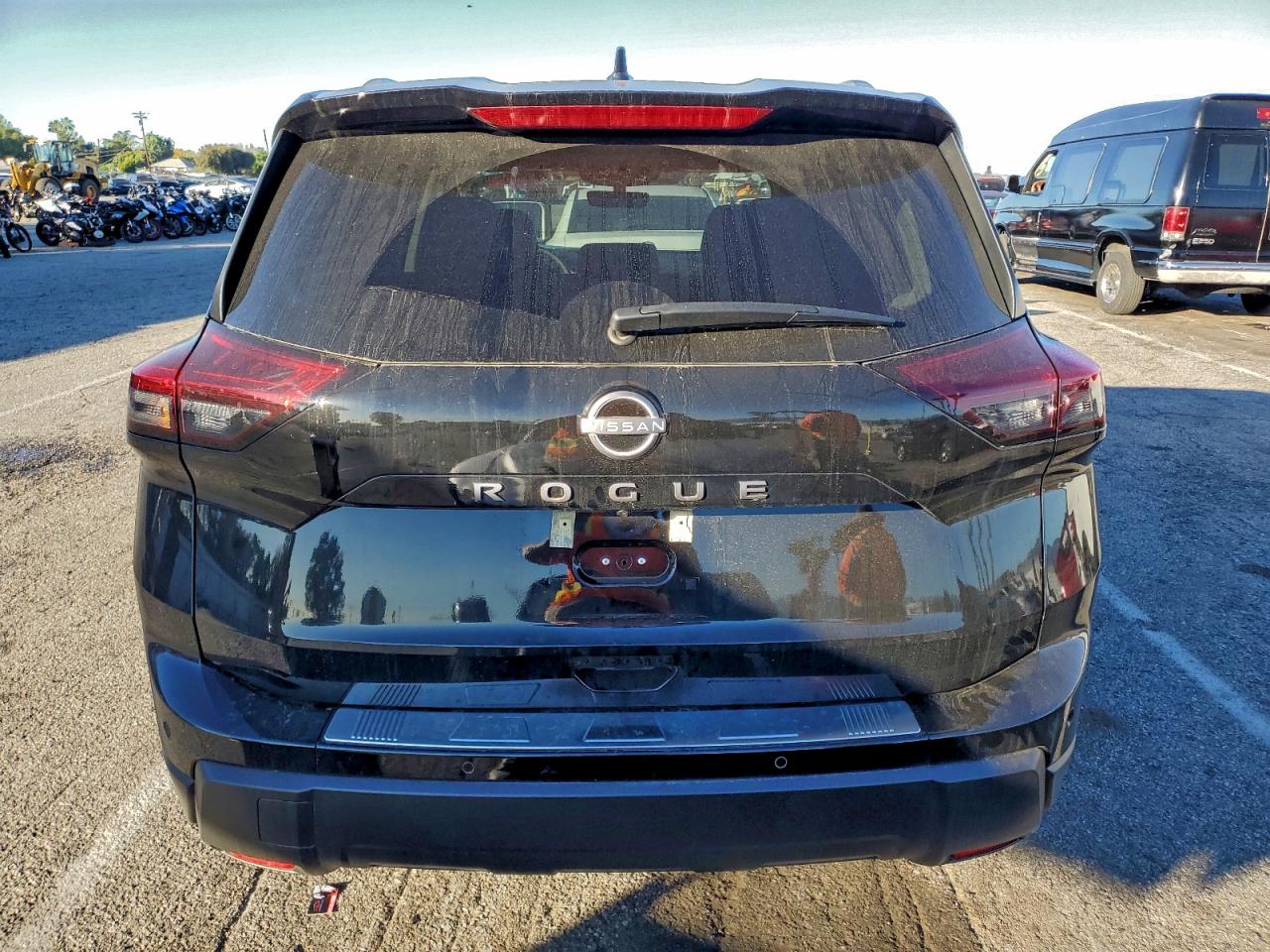 2025 NISSAN ROGUE SV photo 6