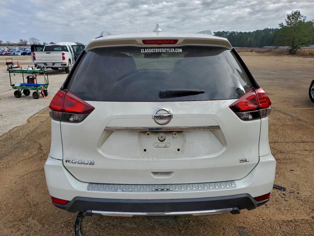 2017 NISSAN ROGUE S photo 6