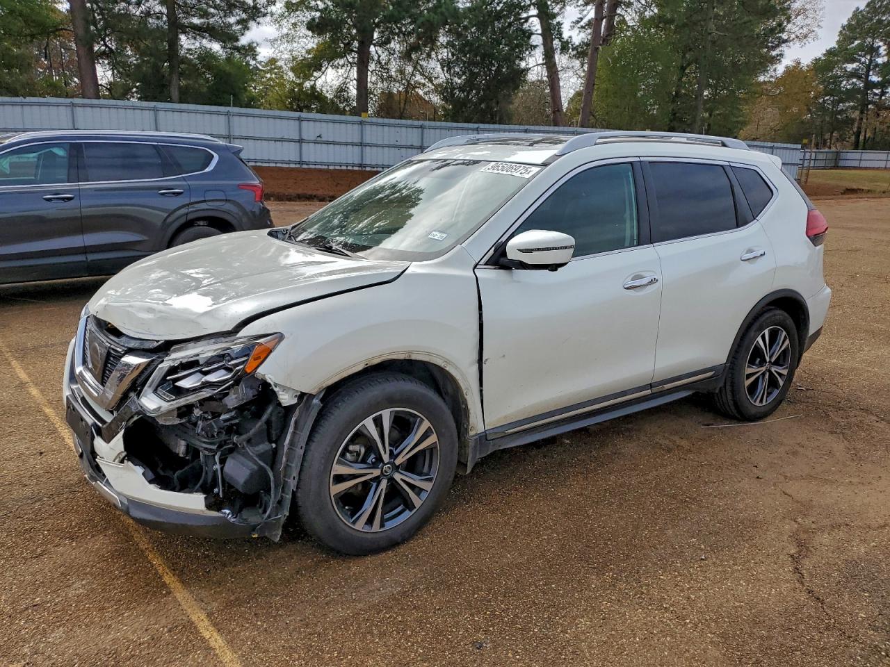 2017 NISSAN ROGUE