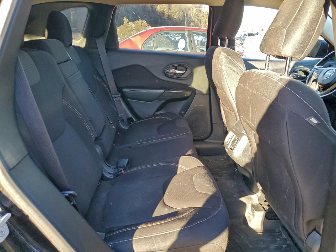 2016 JEEP CHEROKEE LATITUDE photo 31