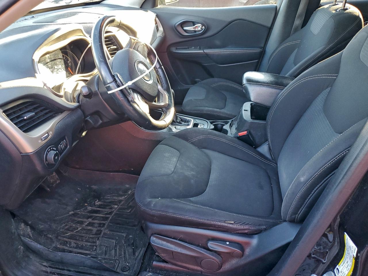 2016 JEEP CHEROKEE LATITUDE photo 19