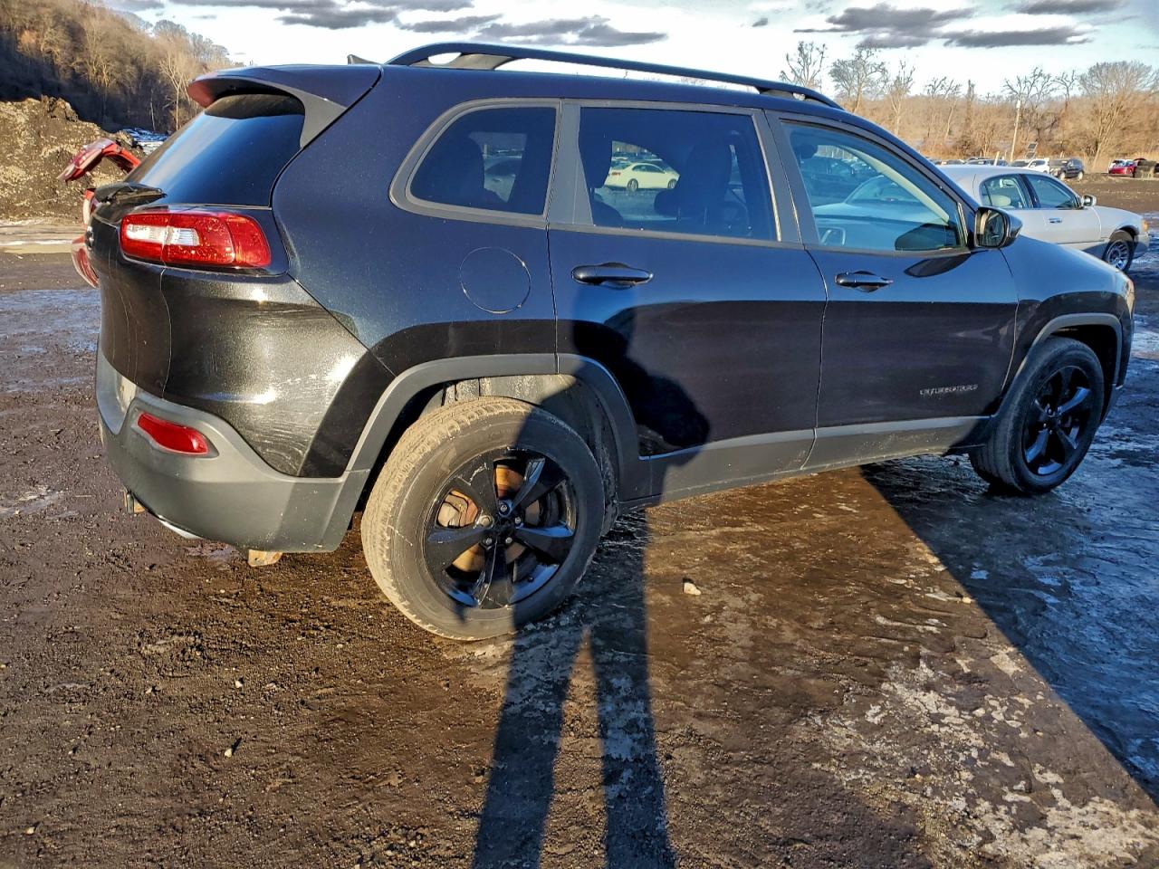 2016 JEEP CHEROKEE LATITUDE photo 7