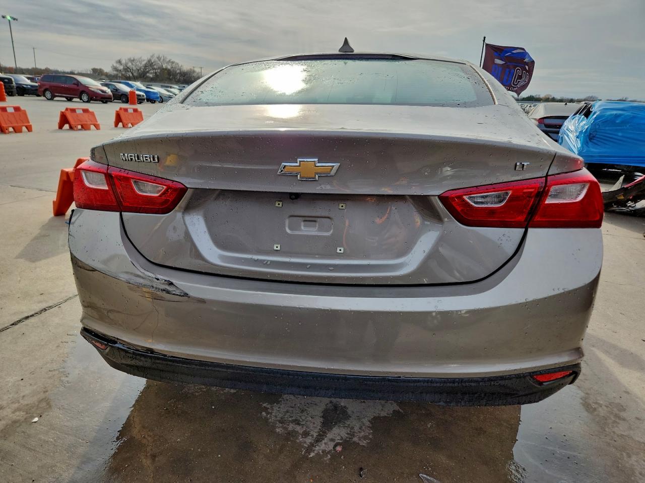 2023 CHEVROLET MALIBU LT photo 6