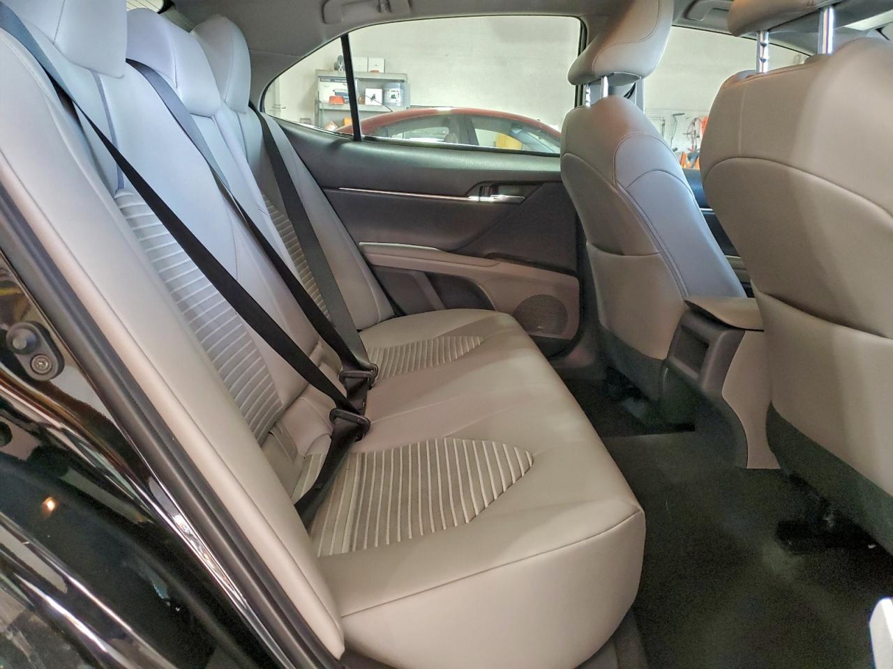 2021 TOYOTA CAMRY SE photo 19