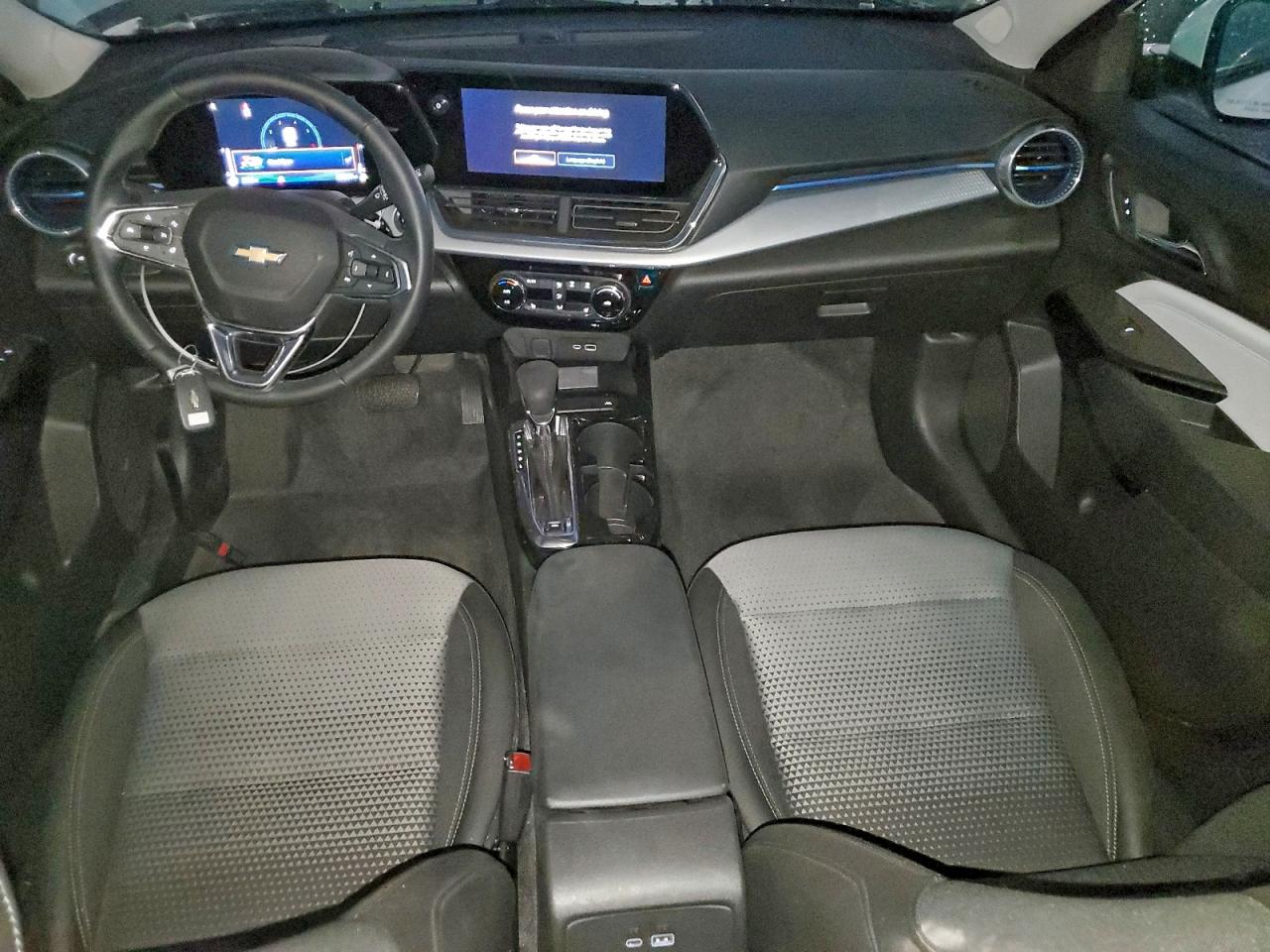2025 CHEVROLET TRAX 1LT photo 8