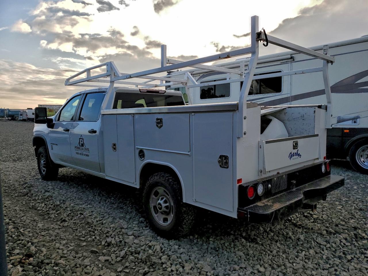2024 CHEVROLET SILVERADO K2500 HEAVY DUTY photo 2